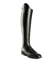 Boots and gaiters may be black, brown or same colour as jacket